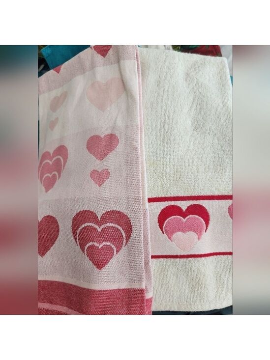 luzont Other - New with tags Heart Dish Towels Set